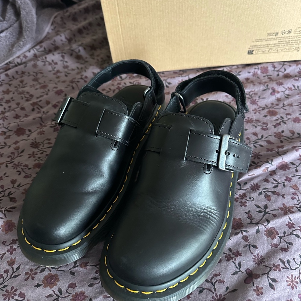 Jorge 2 Black Leather Slip-On Shoes with Yellow Stitching